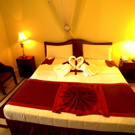 Executive Airport Hotel Entebbe Exterior photo