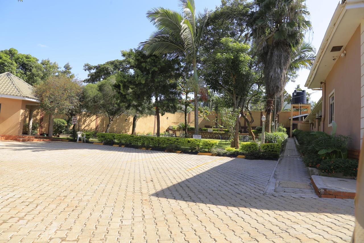 Executive Airport Hotel Entebbe Exterior photo