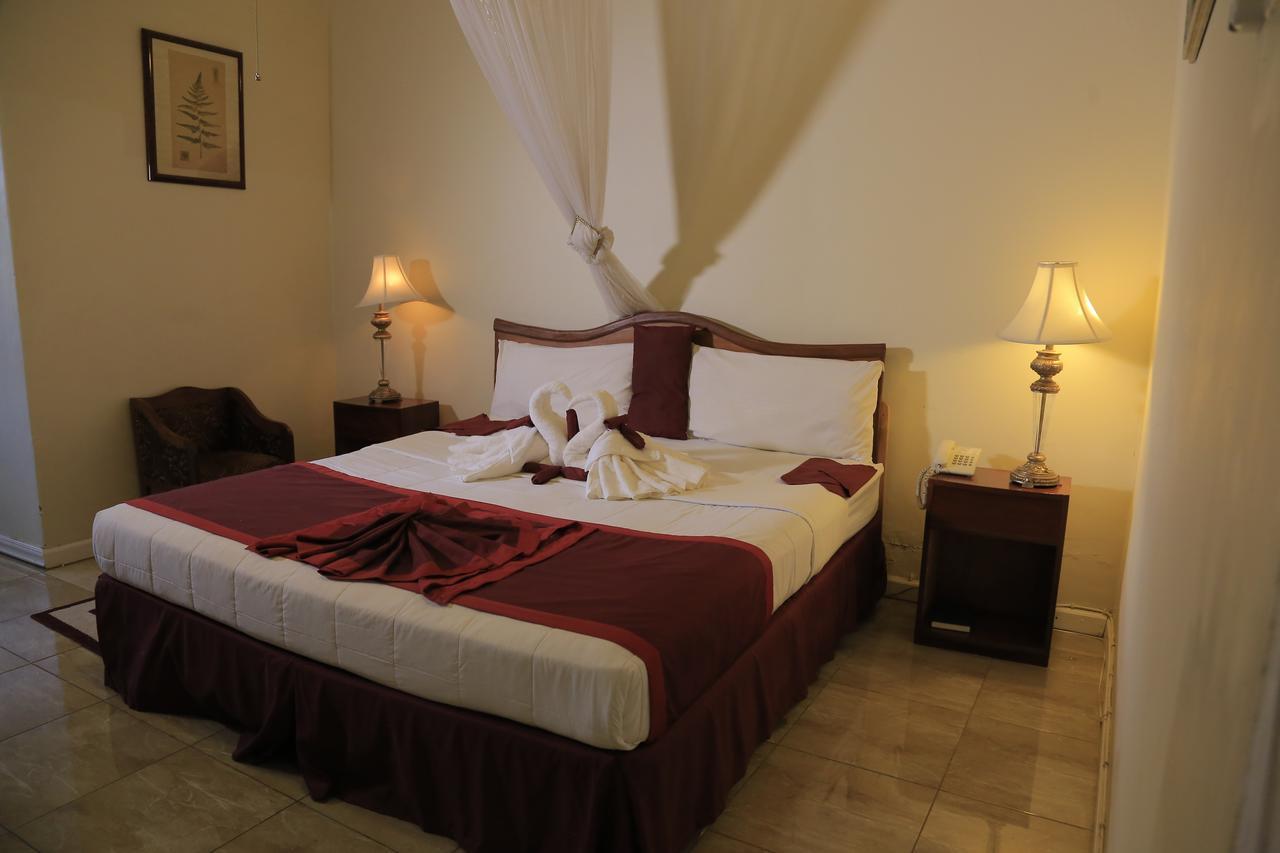 Executive Airport Hotel Entebbe Exterior photo