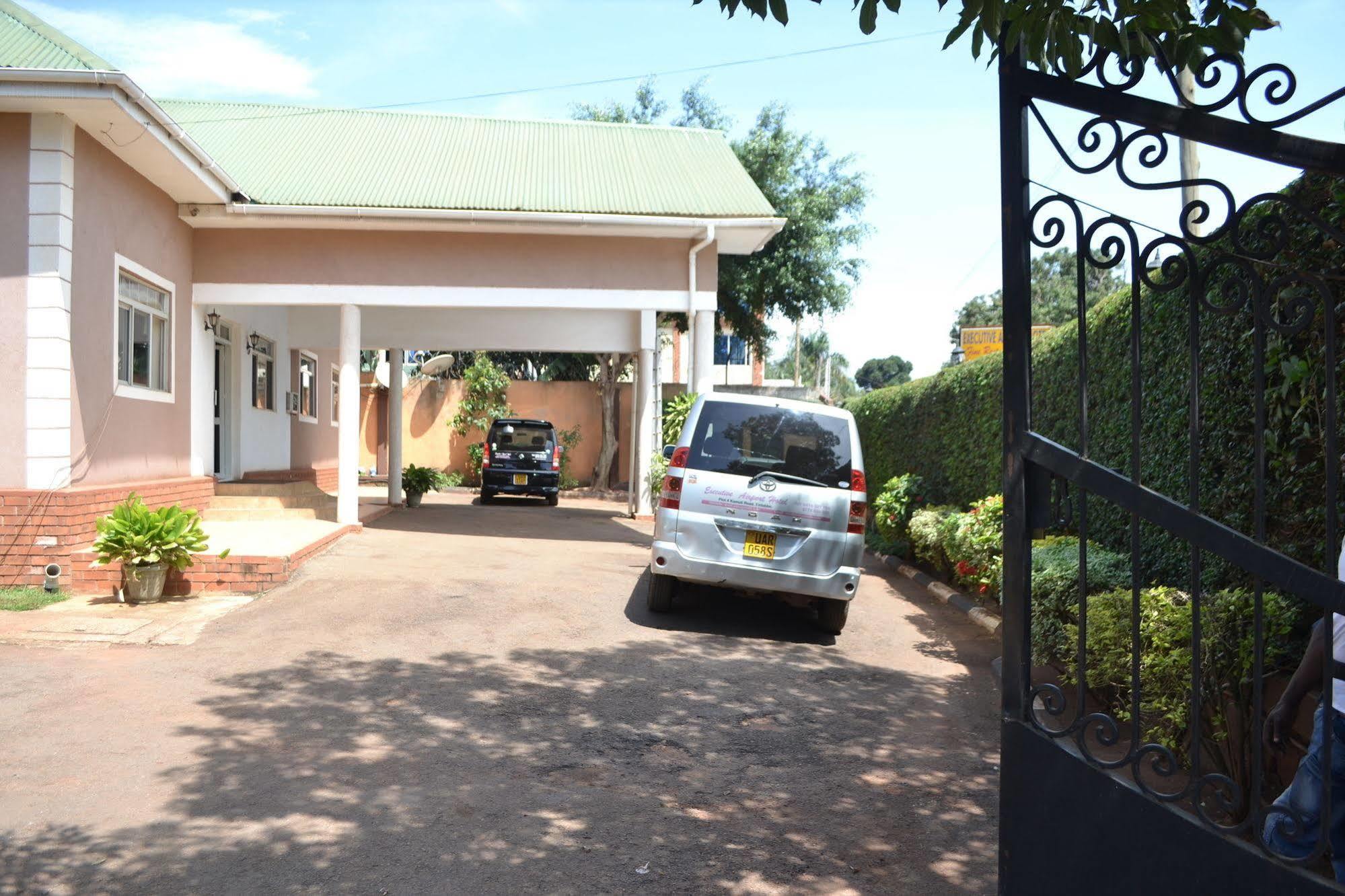 Executive Airport Hotel Entebbe Exterior photo