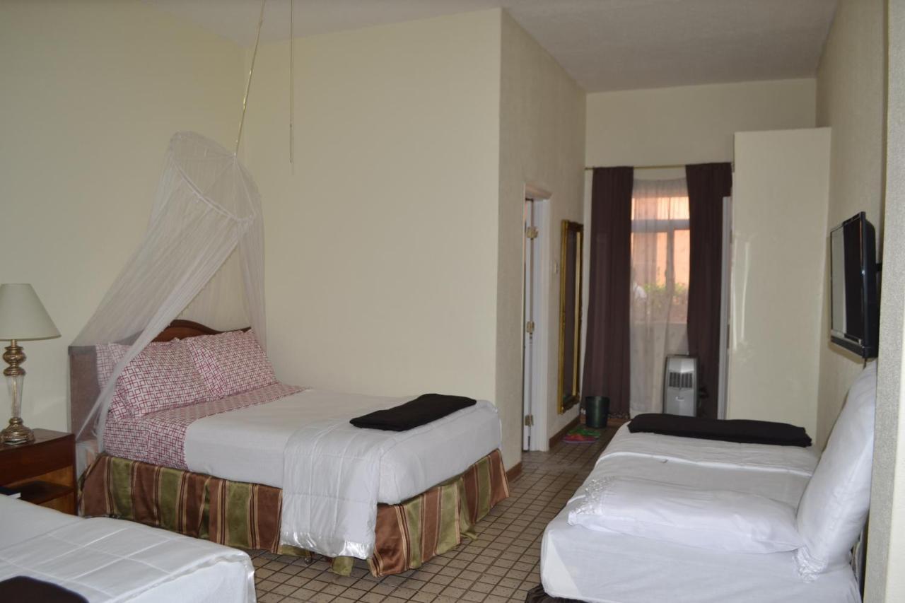 Executive Airport Hotel Entebbe Exterior photo